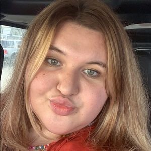 Meet your Posher, Celeste